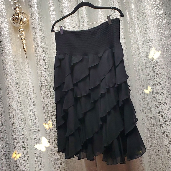 Black Skirt Multi Layered with Wide Elastic Waistband - Picture 7 of 10